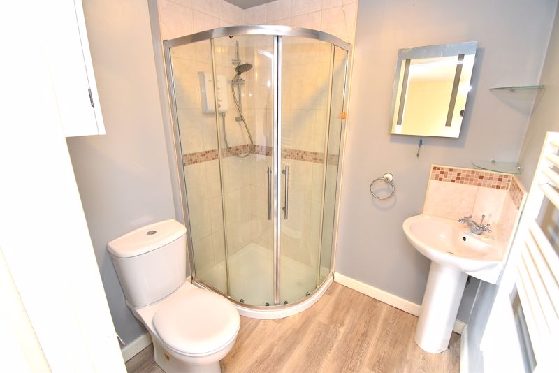 Ensuite- click for photo gallery